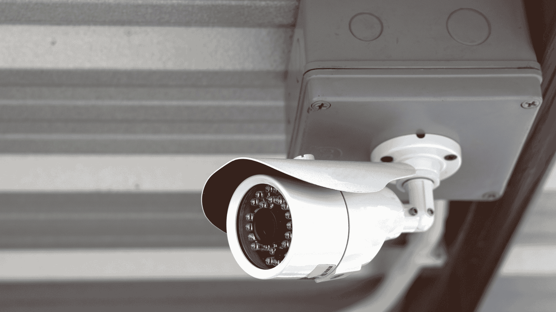 Cámara de videovigilancia instalada por GropoSystems en Alicante
